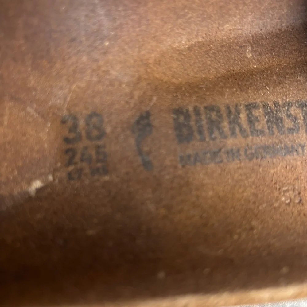 Birkenstock Madrid Single‎ Strap Buckle Sandal in Gold Size EU 38 Ladies 7